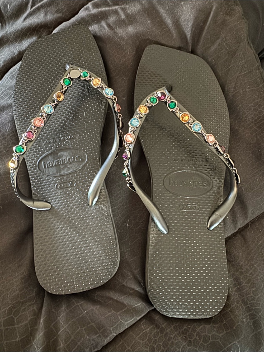 SQLX0016 37/8 Swarovski x Havaianas black Square multicolor Crystal flip flops.
